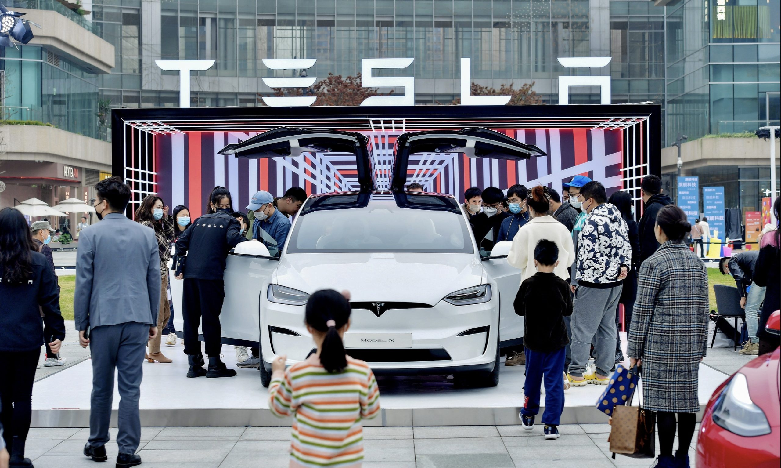 Tesla's Stock Surge: Beyond Trump Momentum and Market Euphoria