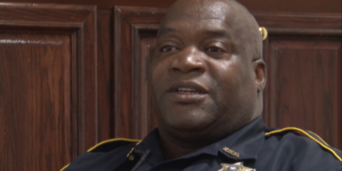 "Tragic Loss: 'Praying Deputy' Passes Away on Labor Day Weekend"