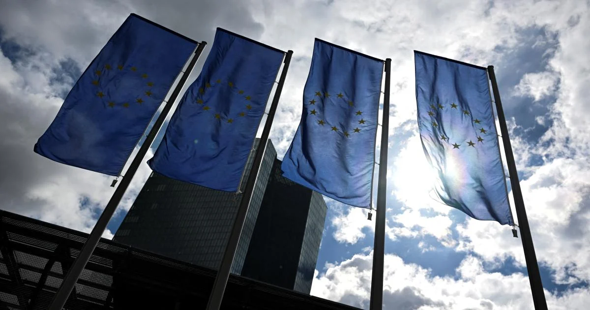 Europe's Decline and the Challenges of U.S. Relations