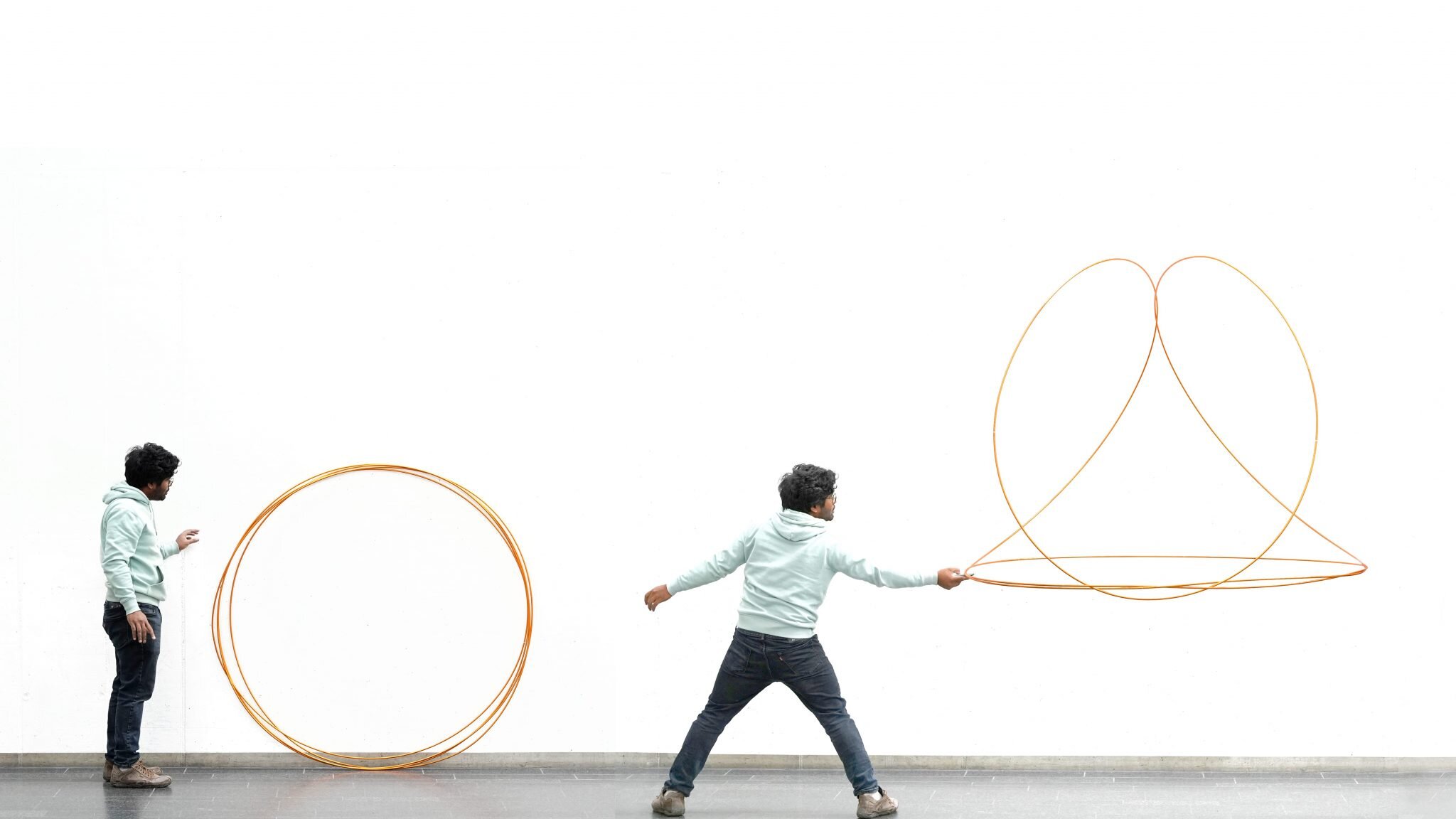 Featured image for "Groundbreaking Discovery: Countless Transformable Knots Unveiled by Research Team"