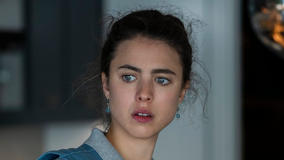 Featured image for "Bestselling Author Exposes the Harsh Realities of Poverty and Education in Powerful Memoir"