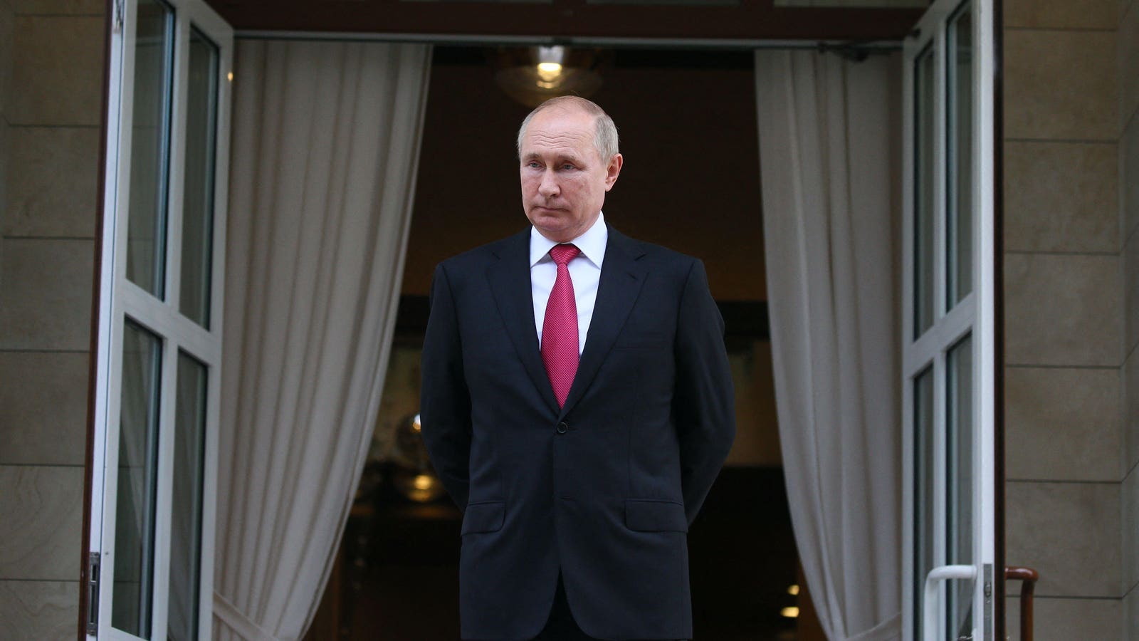 Kremlin Addresses Putin's Health Amidst Cardiac Arrest Rumors