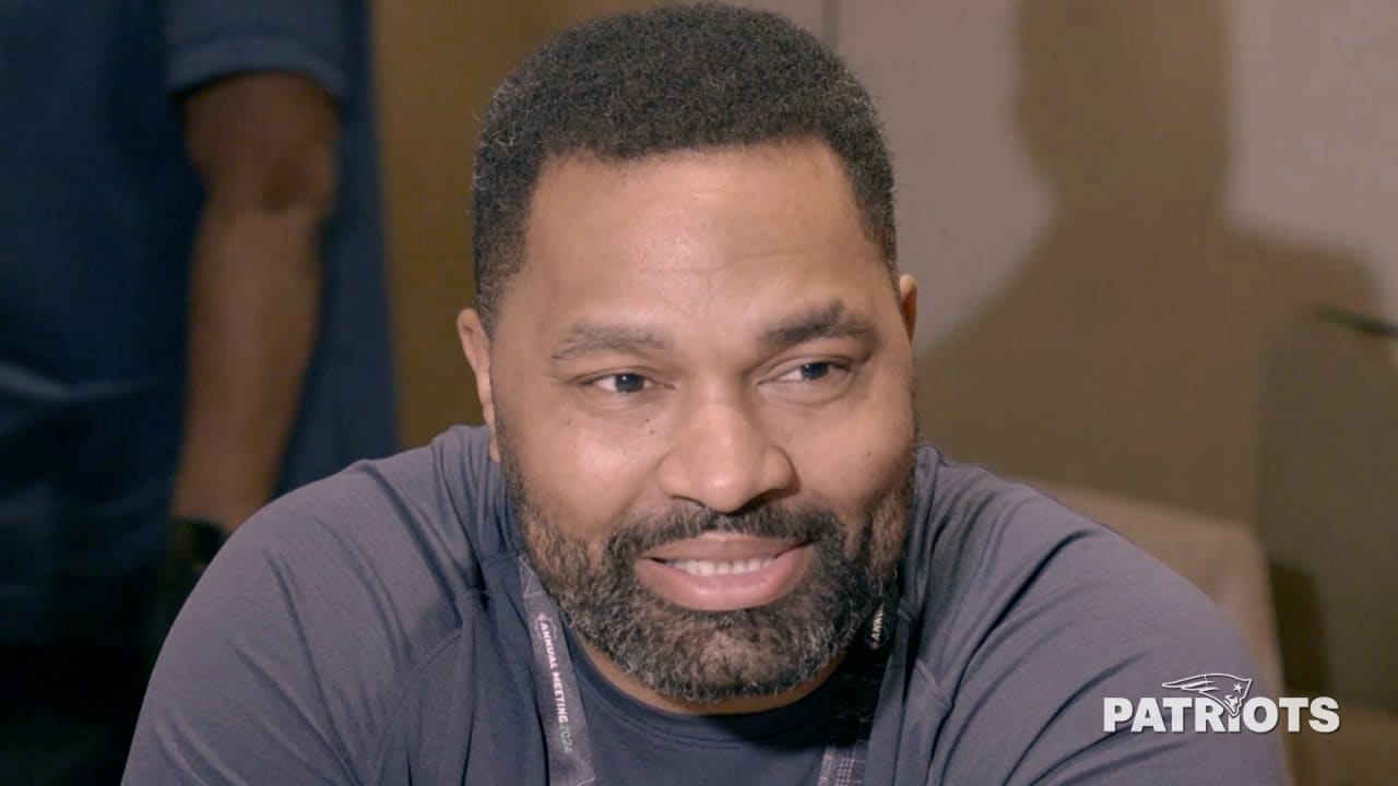 "Patriots' Coach Mayo Reveals Free Agency Strategy and Draft Plans at NFL League Meetings"