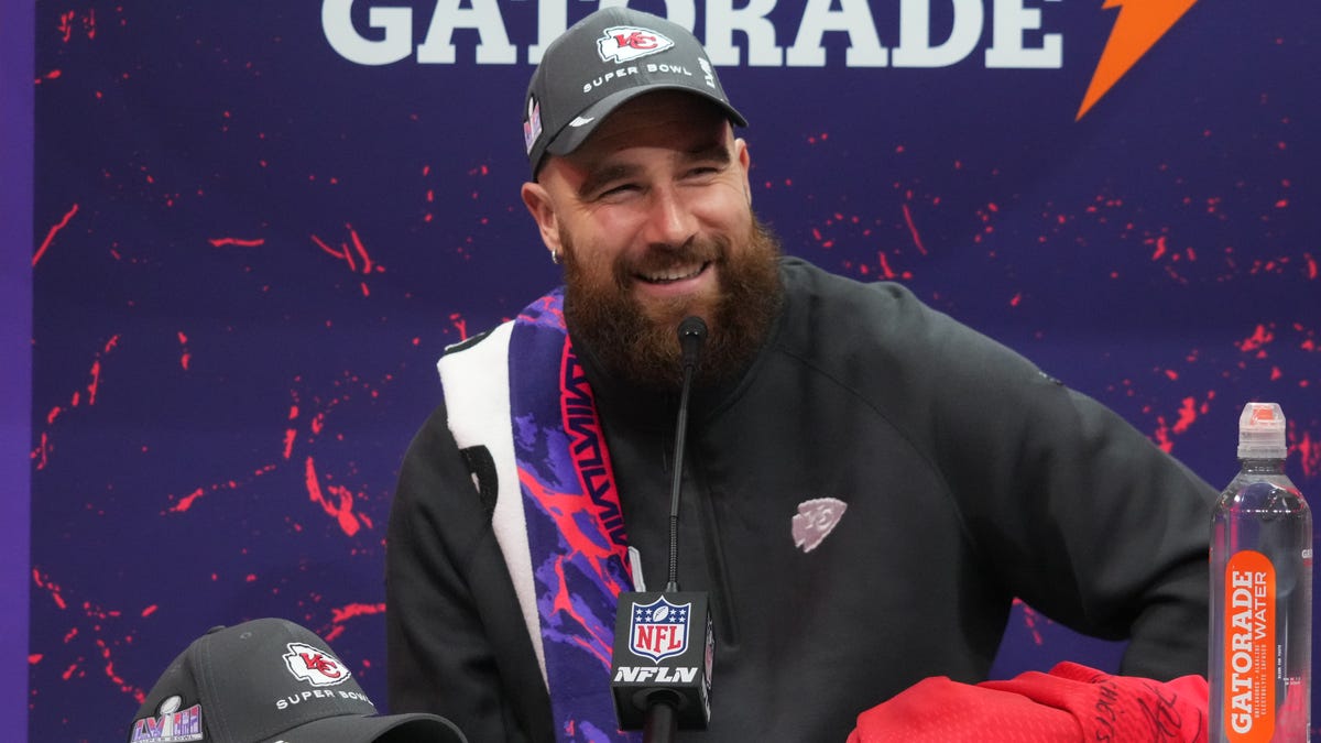 Travis Kelce Applauds Taylor Swift's Historic Grammy Triumph