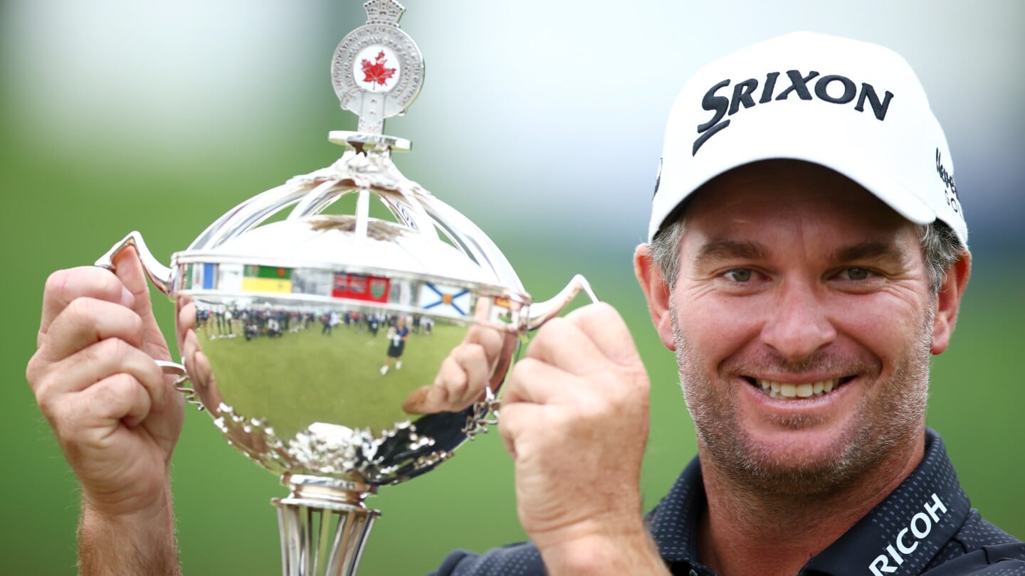 Featured image for Ryan Fox wins RBC Canadian Open in playoff, earns U.S. Open spot