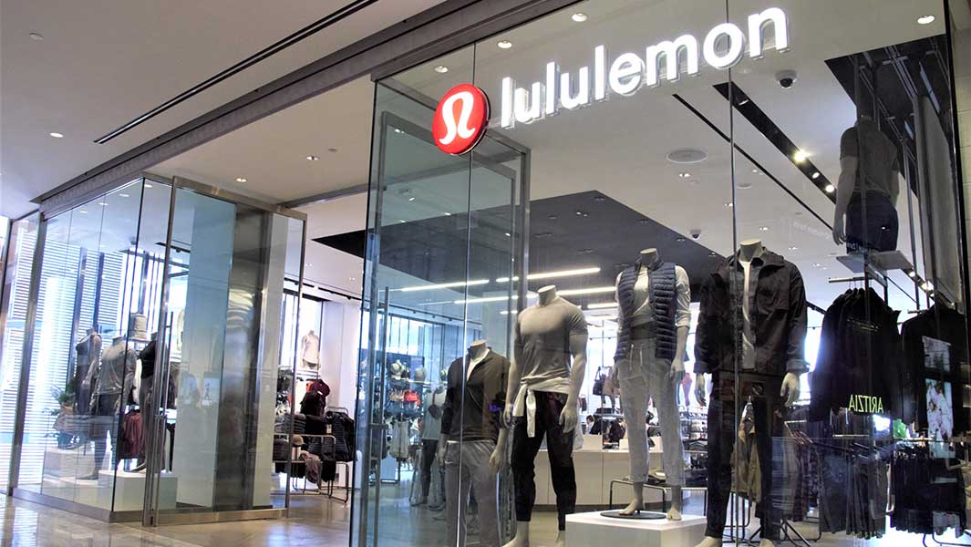 Lululemon's Stock Slides as Holiday Outlook Misses Forecasts