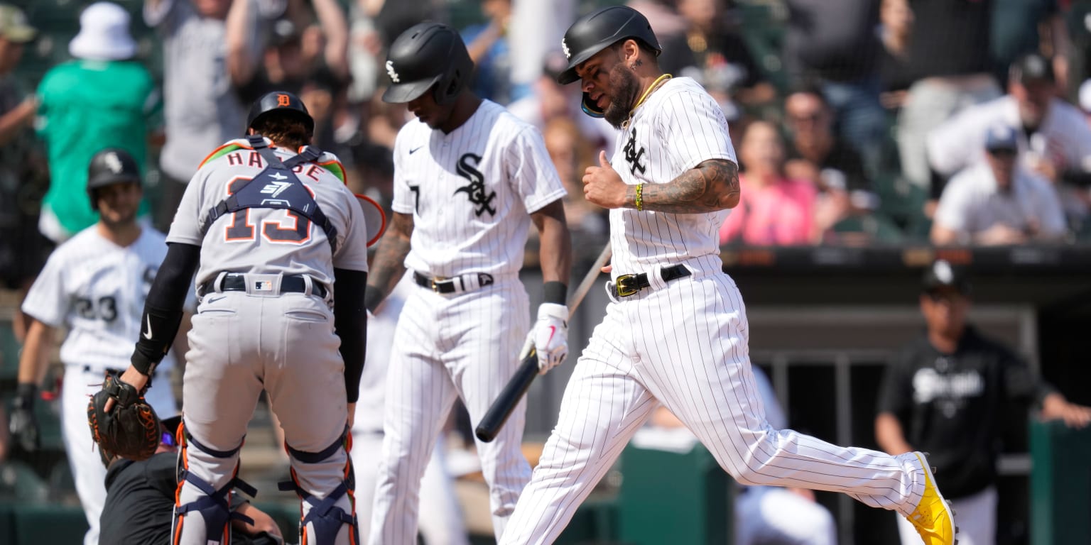 "White Sox Secure Extra-Inning Victory Against Tigers"