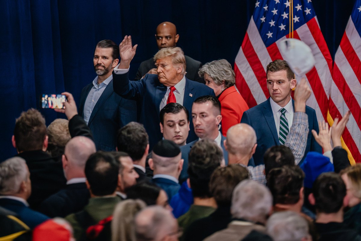 Featured image for "Nikki Haley Emerges as Strong Contender in Iowa Caucuses, Challenging Trump"