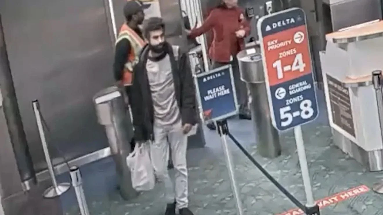 Meat cleaver in carry-on triggers security pause on Delta flight from Portland