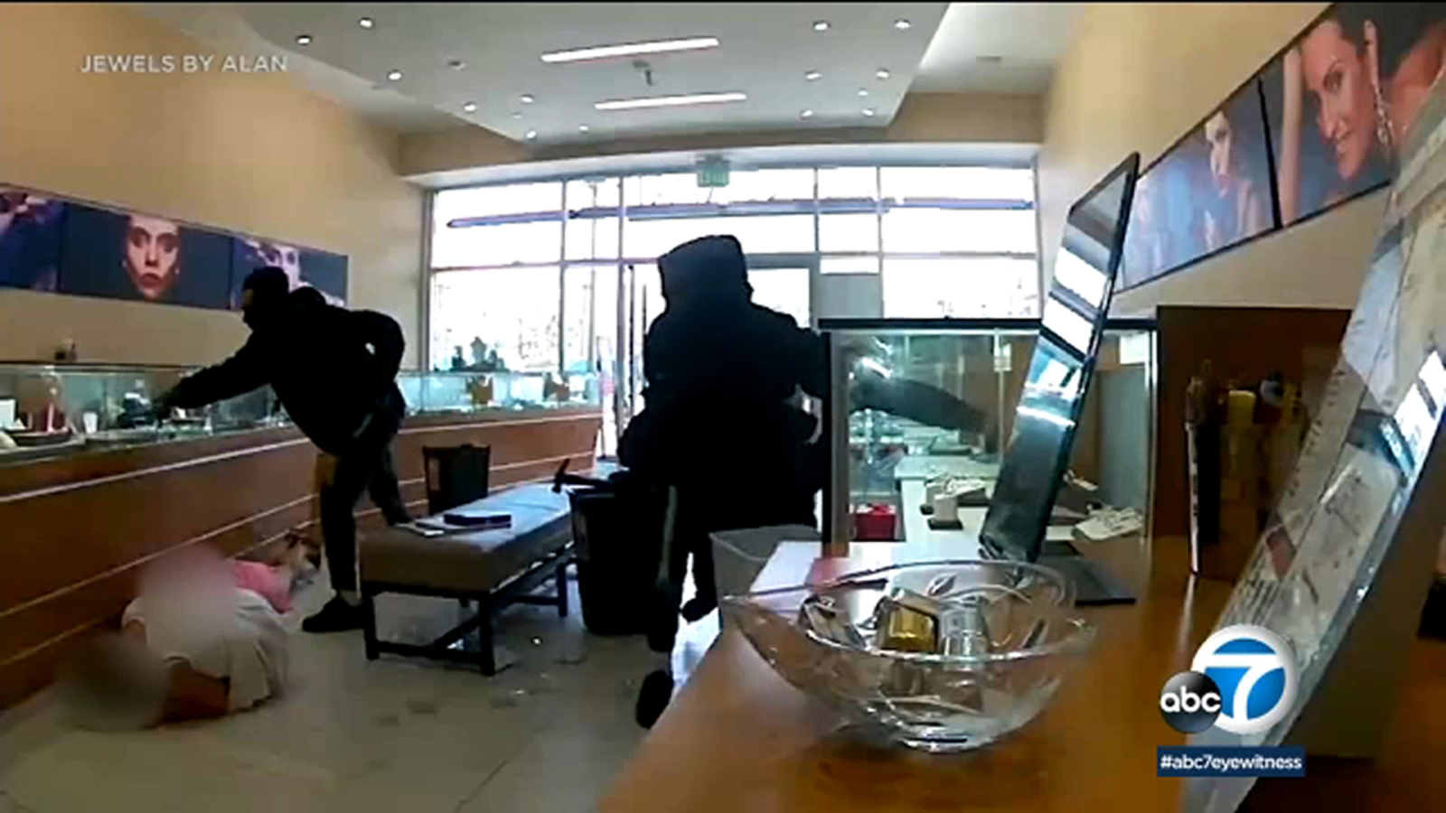 $900K Jewelry Heist: Smash-and-Grab Robbers Strike Irvine Store