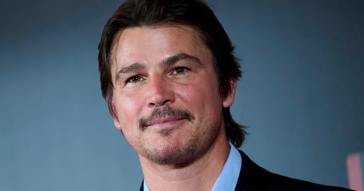 Featured image for Josh Hartnett Hospitalized After Car Crash in Canada