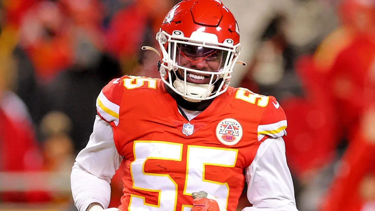 Former Chiefs DE Frank Clark signs one-year deal with Broncos.