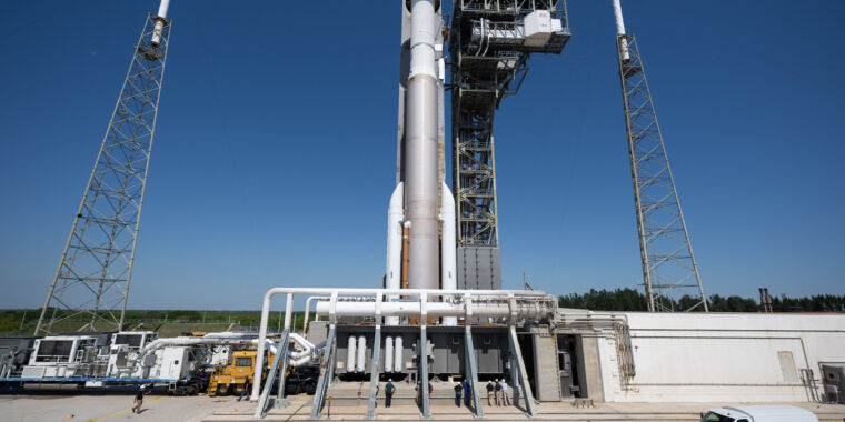 Boeing's Starliner Set for Saturday's First Crewed Launch Attempt
