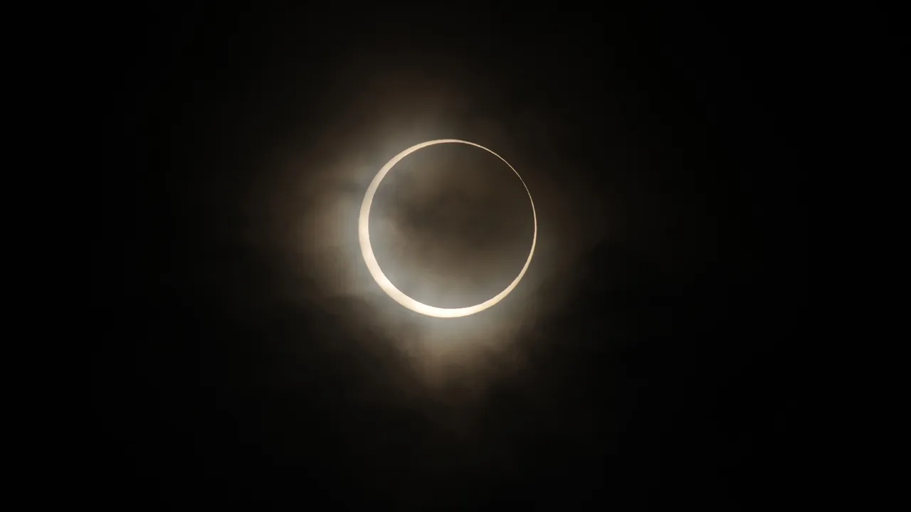 "Experience the Solar Eclipse at Texas State Parks: Unforgettable Views Await!"