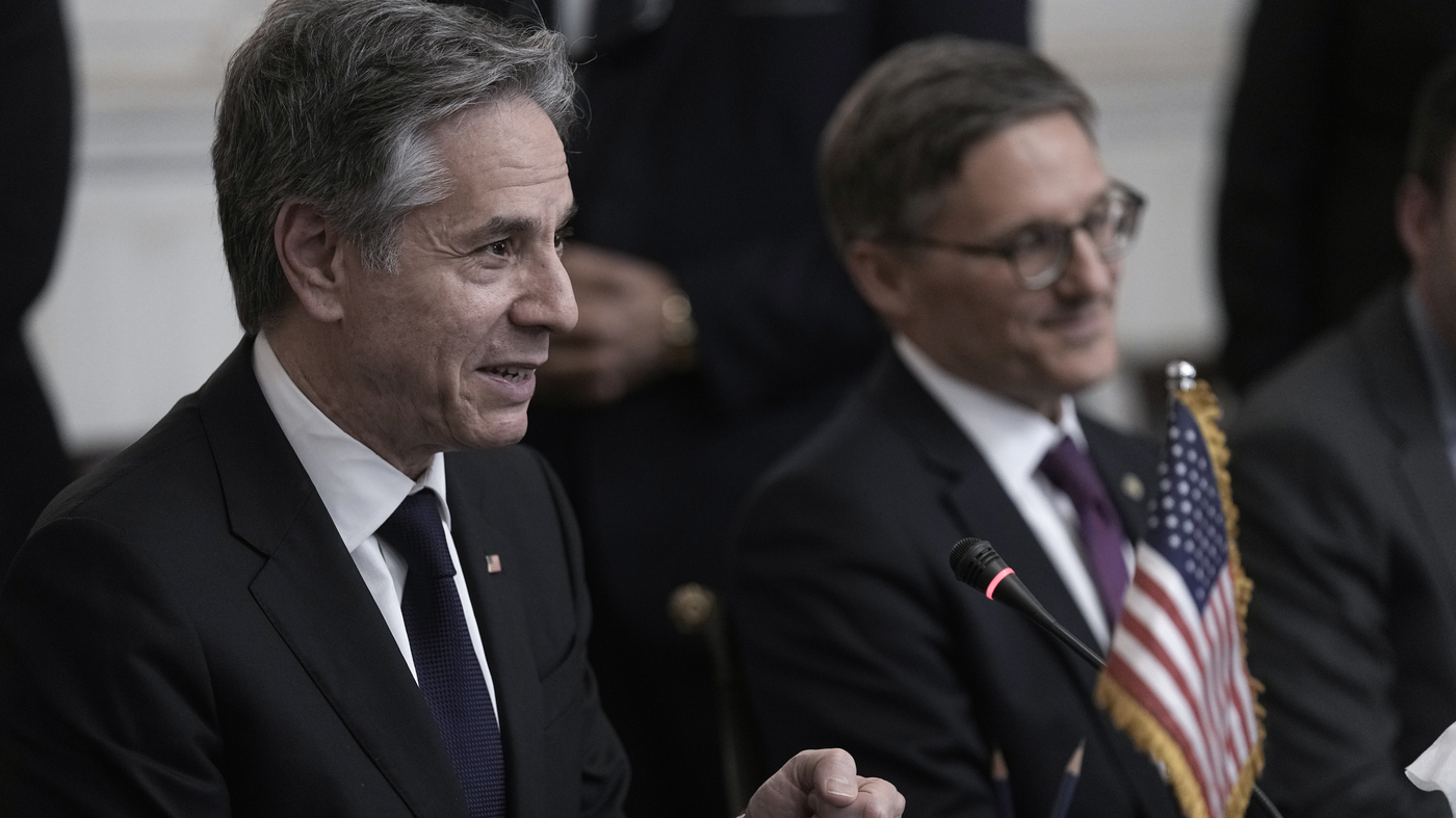 "U.S. Secretary of State Blinken Visits Israel Amid Gaza Cease-Fire Resolution Tensions"