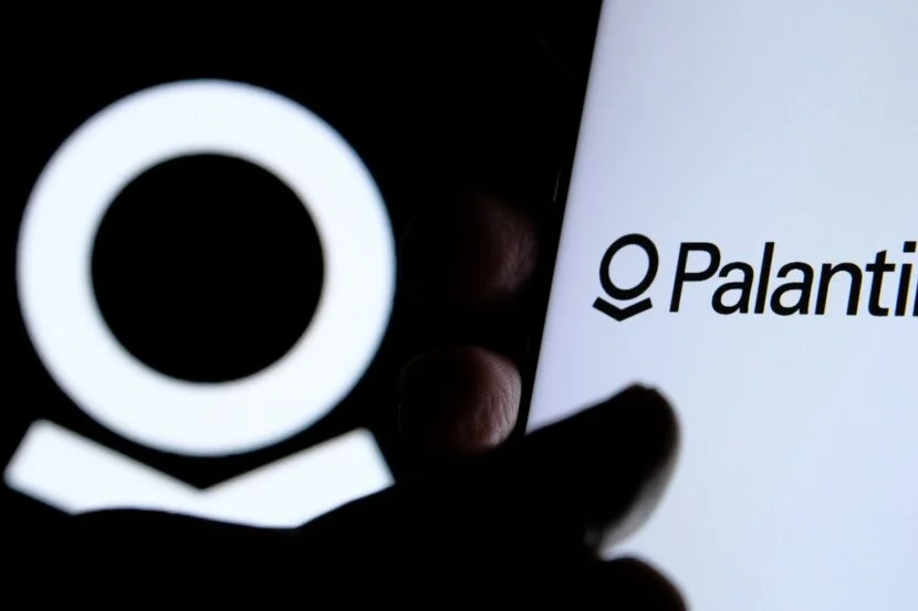 Palantir Stock: Analysts Divided Amid AI Growth and Earnings Moves
