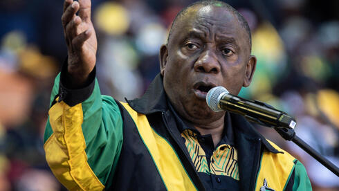South Africa's ANC Risks Losing Power Amid Economic Struggles and Pivotal Election