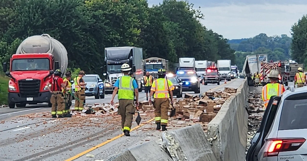 Featured image for Hot Dog Spill on Pennsylvania Highway Causes Closure and Injuries