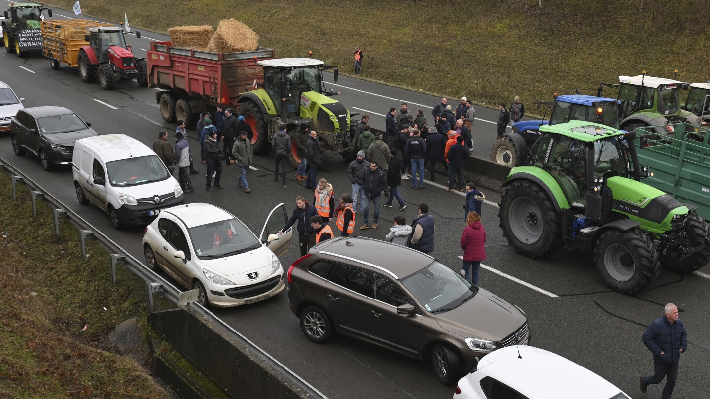 Featured image for Fatal Crash at French Farmers' Protest Claims One Life