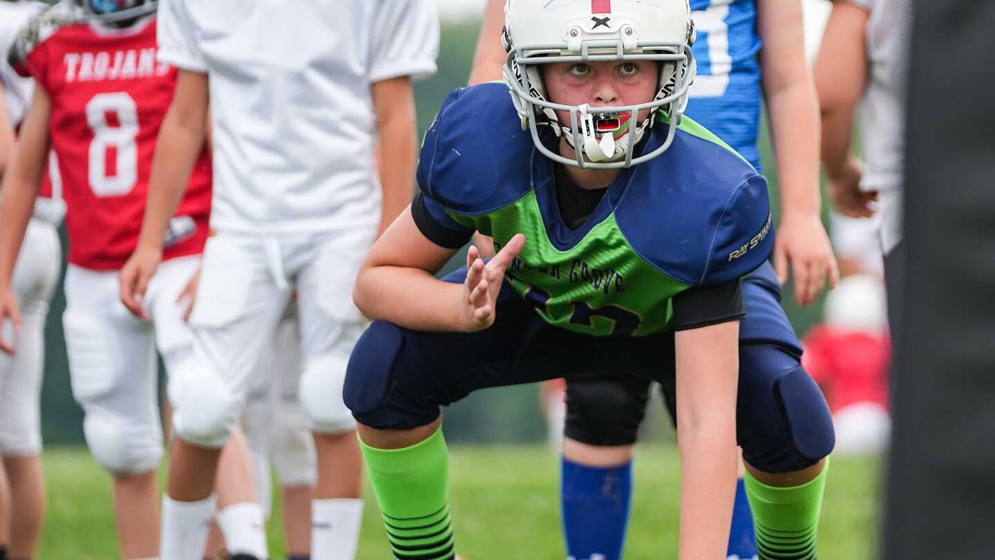 "California Governor Vetoes Youth Tackle Football Ban"