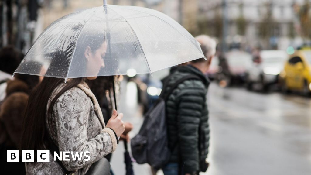 Featured image for UK Borrowing Surges to Five-Year High, Pound Falls Amid Rising Insolvencies