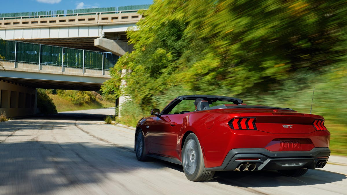 "2024 Ford Mustang: Limited Free Paint Offer Sparks Controversy"