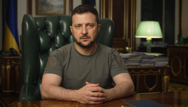 "Ukrainian Forces Struggle to Hold Eastern Front Amid Relentless Russian Assaults"
