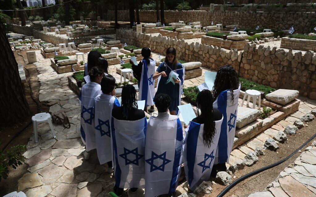 Featured image for Controversy Surrounds Memorial Day Events in Israel