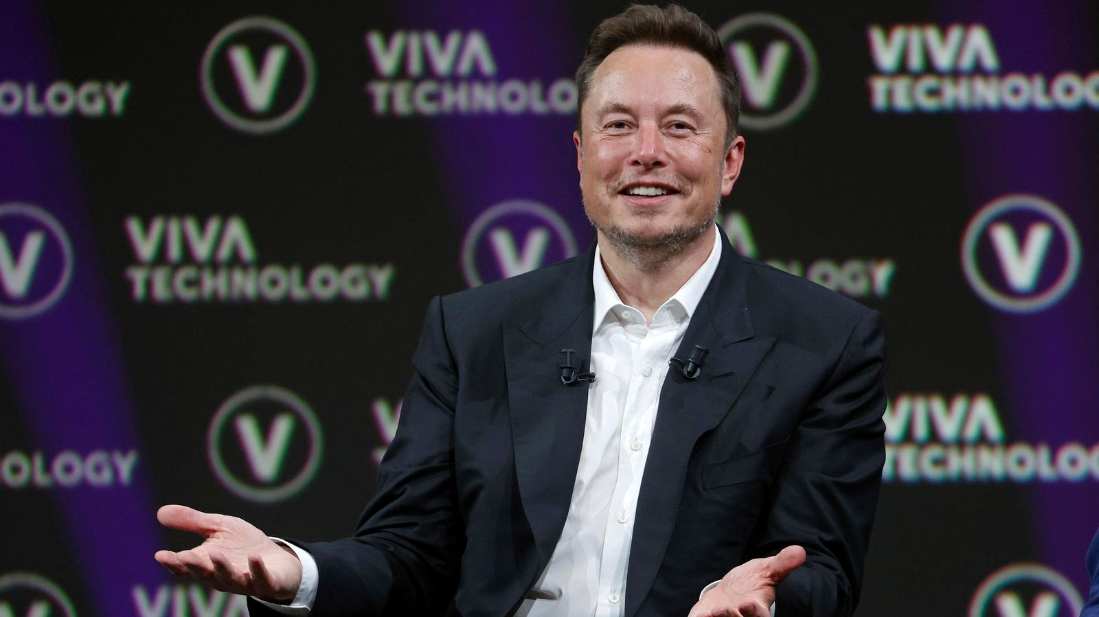 Featured image for SpaceX Secures EU Deal for Satellite Launches