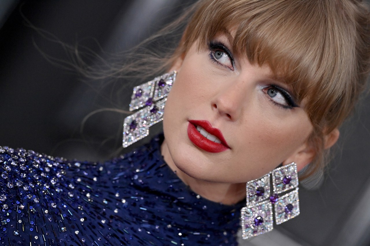 Taylor Swift's Financial Savviness Shines in FTX Deal Negotiations.