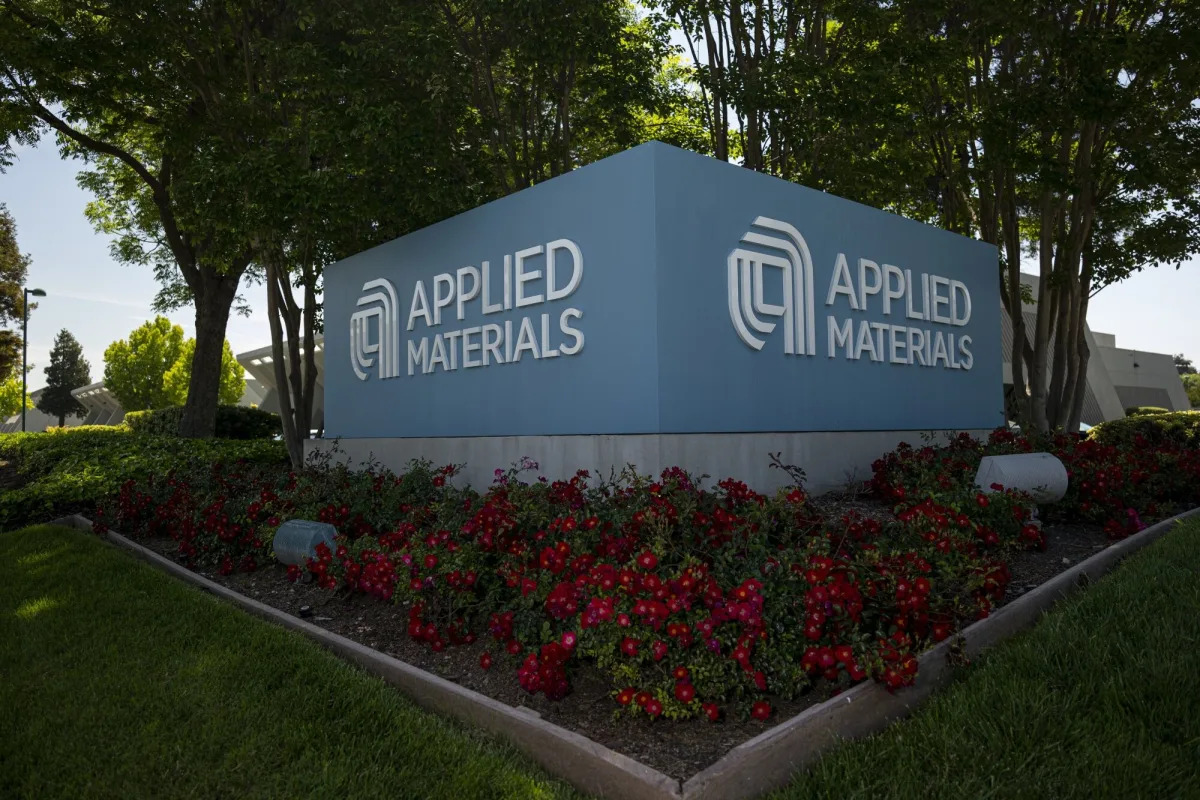 "Applied Materials Soars on Strong Chip Rebound Forecast"