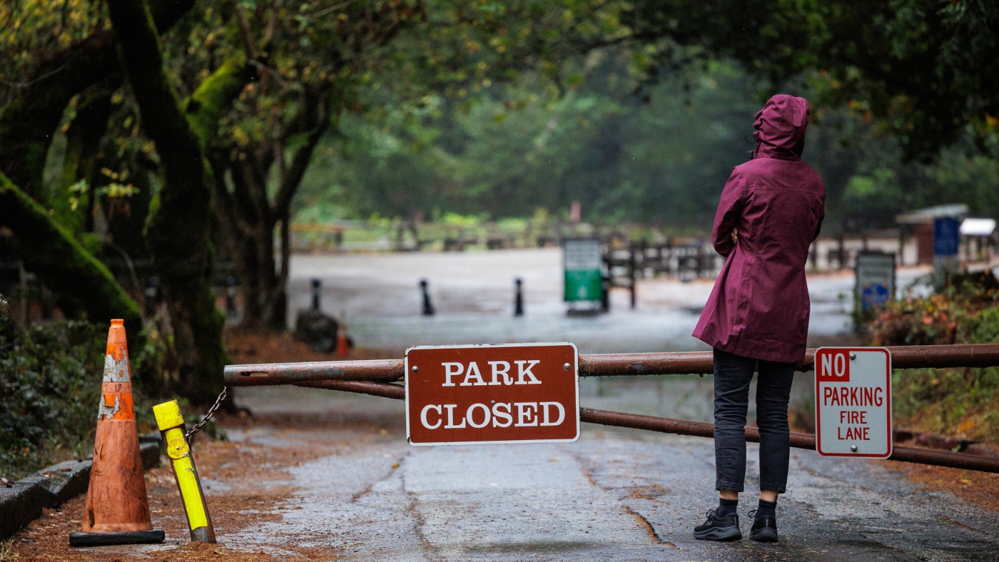 Featured image for US Government Shutdown Continues, Affecting Federal Workers and the Economy