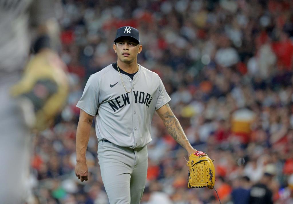 Featured image for "Yankees Lose Loáisiga to 60-Day IL with Right Flexor Strain"