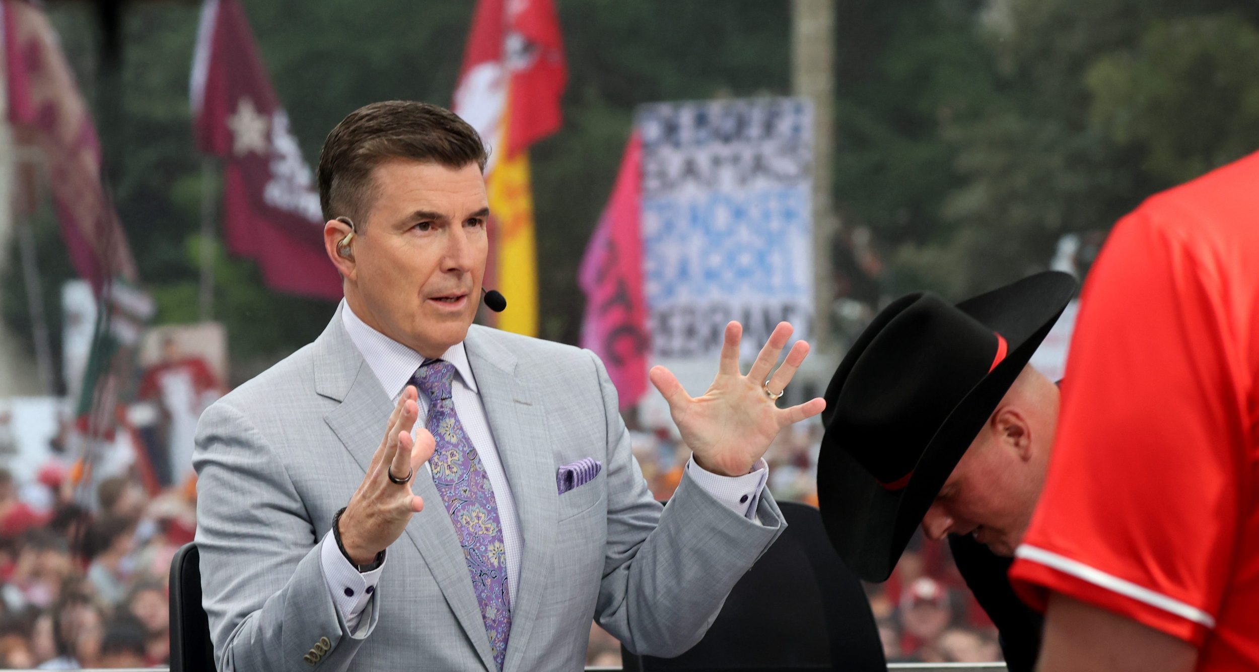 Featured image for Rece Davis Defends Miami Pick Amid College GameDay Controversy