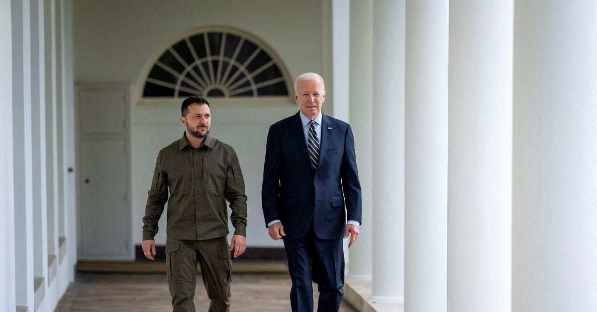 Biden Urges Republicans to Prevent Putin's Victory in Ukraine