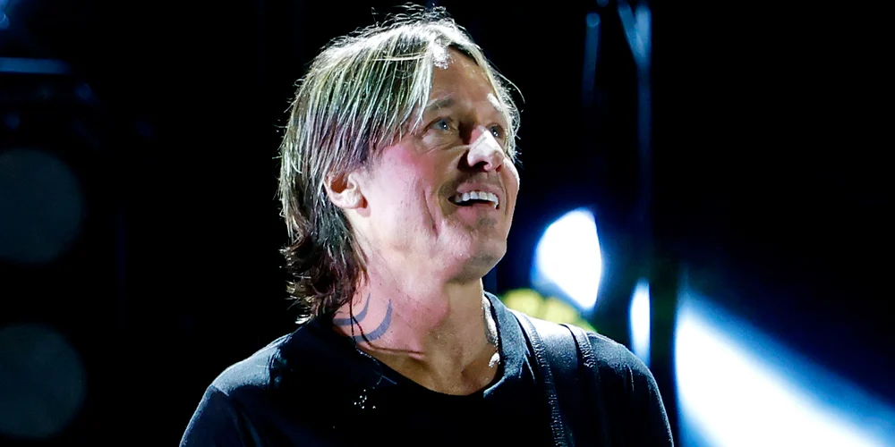 Featured image for Keith Urban's Unexpected Reactions During Concerts Amid Nicole Kidman Split