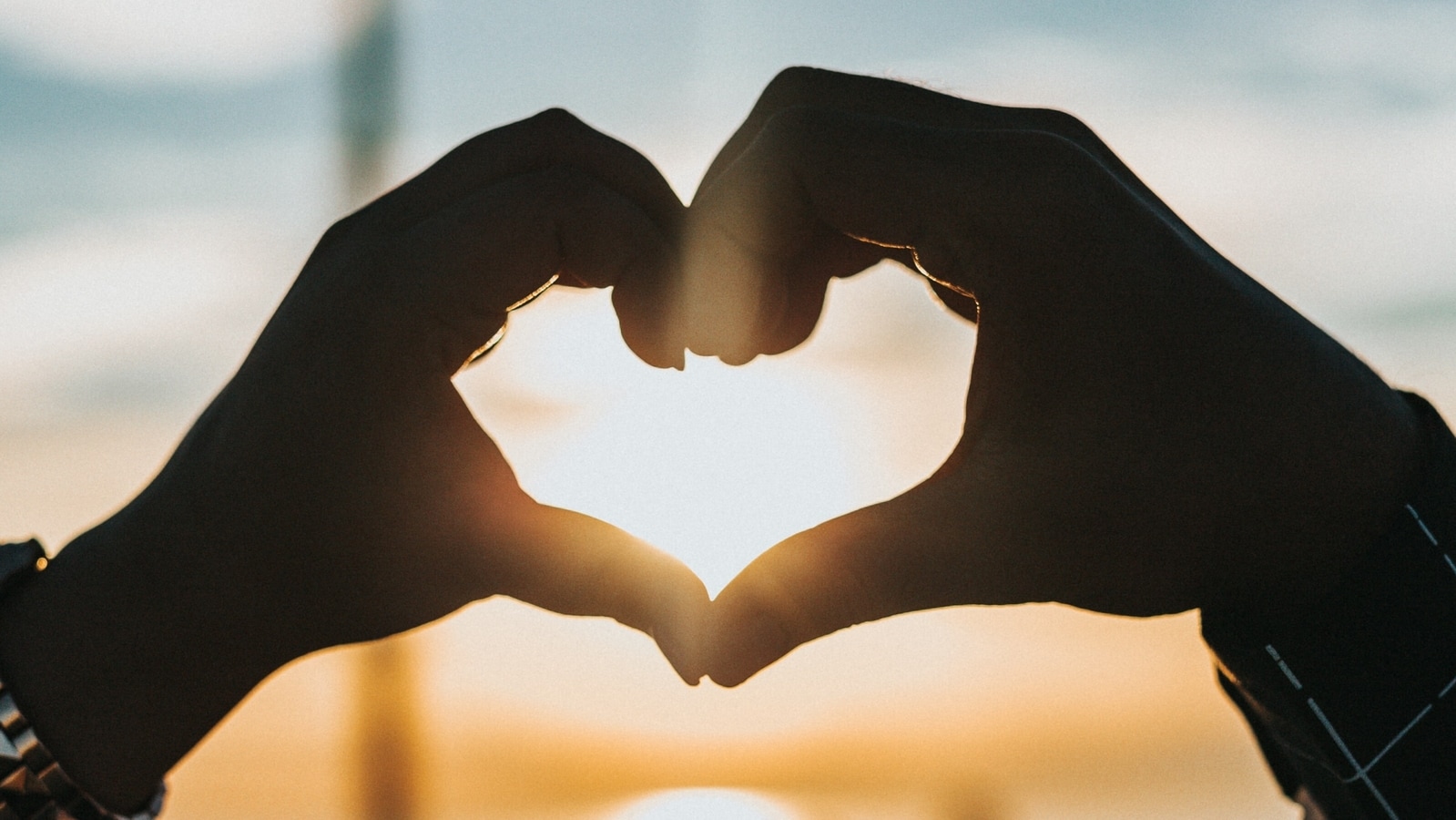 Featured image for Astrological Predictions for Love and Relationships on November 19, 2023