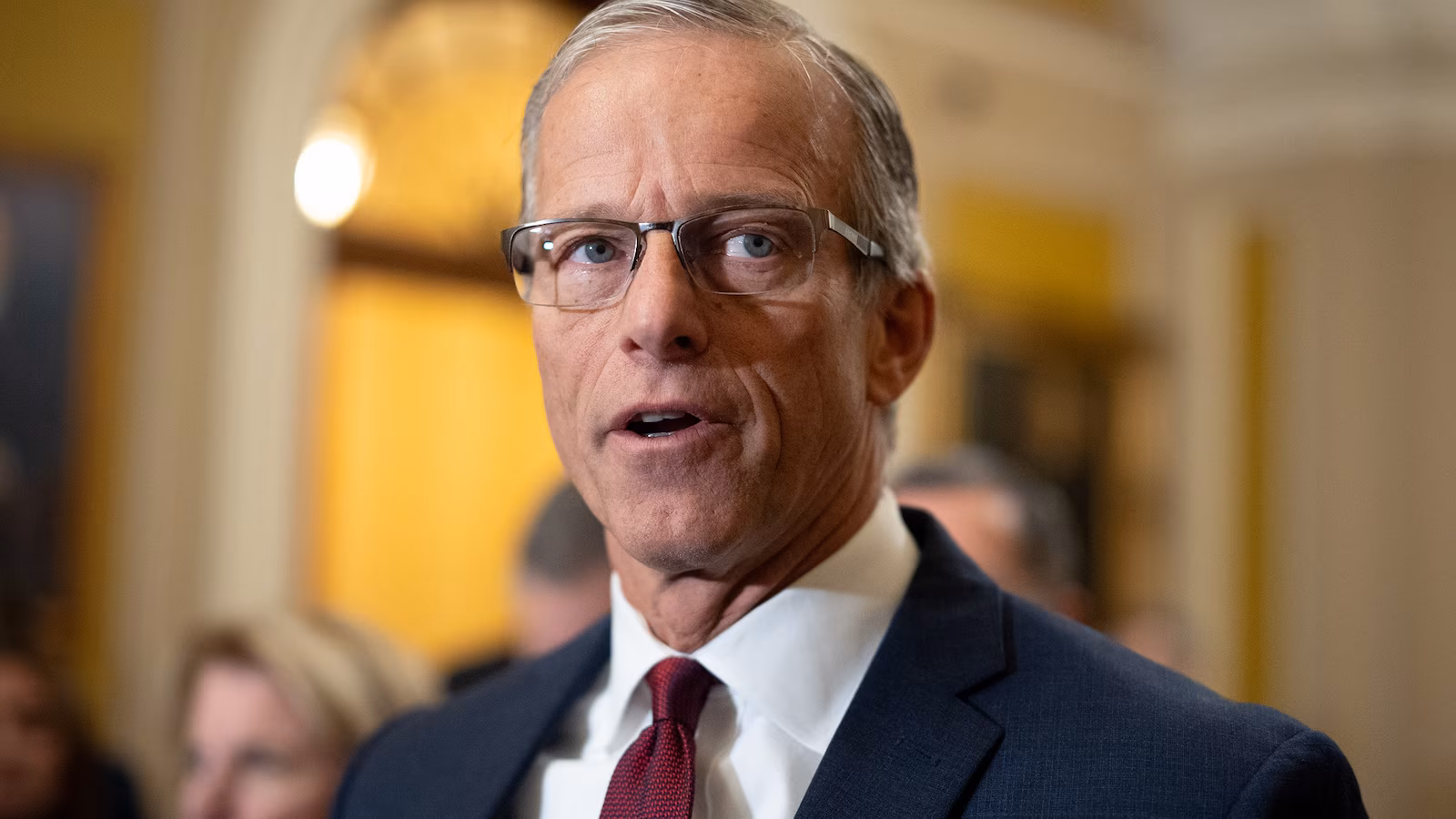 Featured image for Trump Team Agrees to FBI Background Checks for Nominees