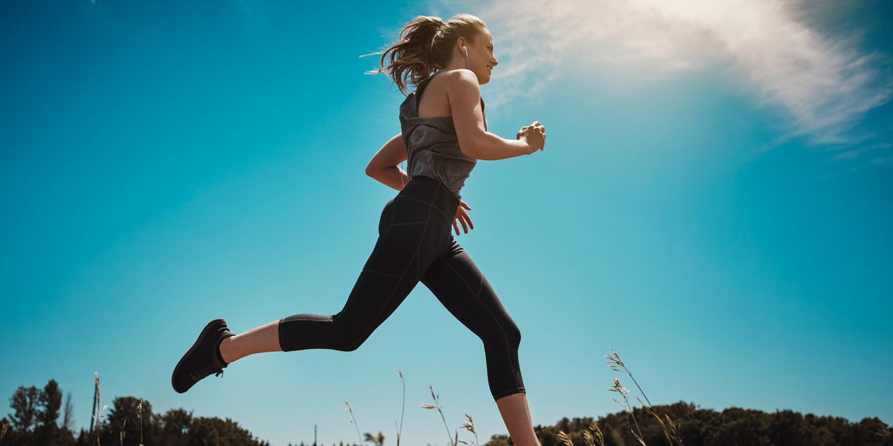 Experts reveal the optimal times to exercise for anti-aging benefits.