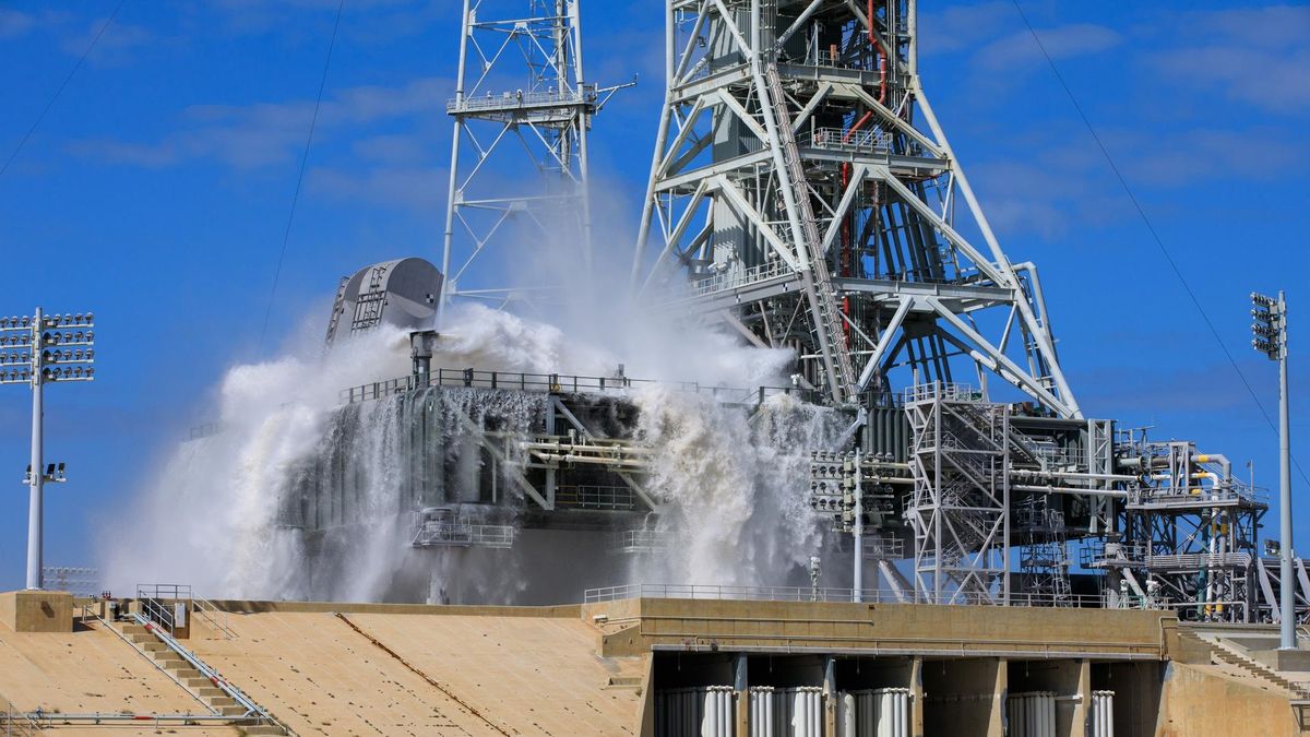 NASA's Artemis 2 Rocket Launcher Endures Soaking Water Deluge Test
