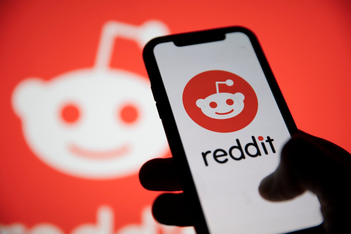 Reddit Embraces NSFW Desktop Image Uploads Amidst Imgur's Ban
