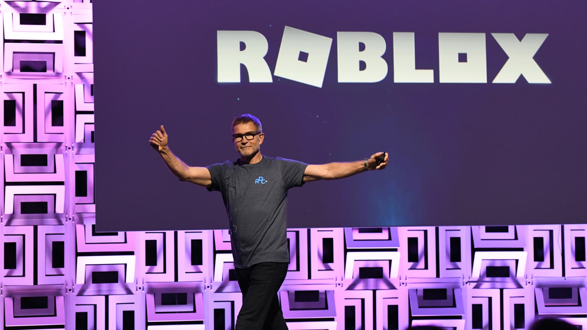 Featured image for Roblox Expands Revenue Streams with 3D Virtual Goods and PlayStation Debut