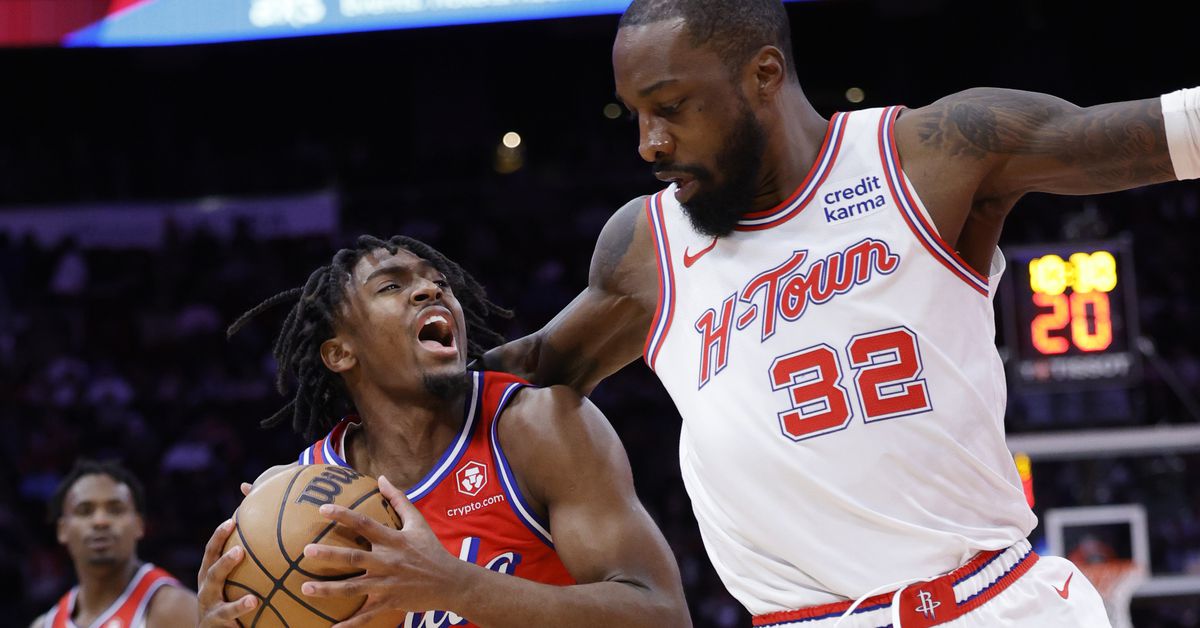 "Maxey's 42-Point Explosion Leads Sixers to Nail-Biting Victory Over Rockets Amid Embiid's Absence"
