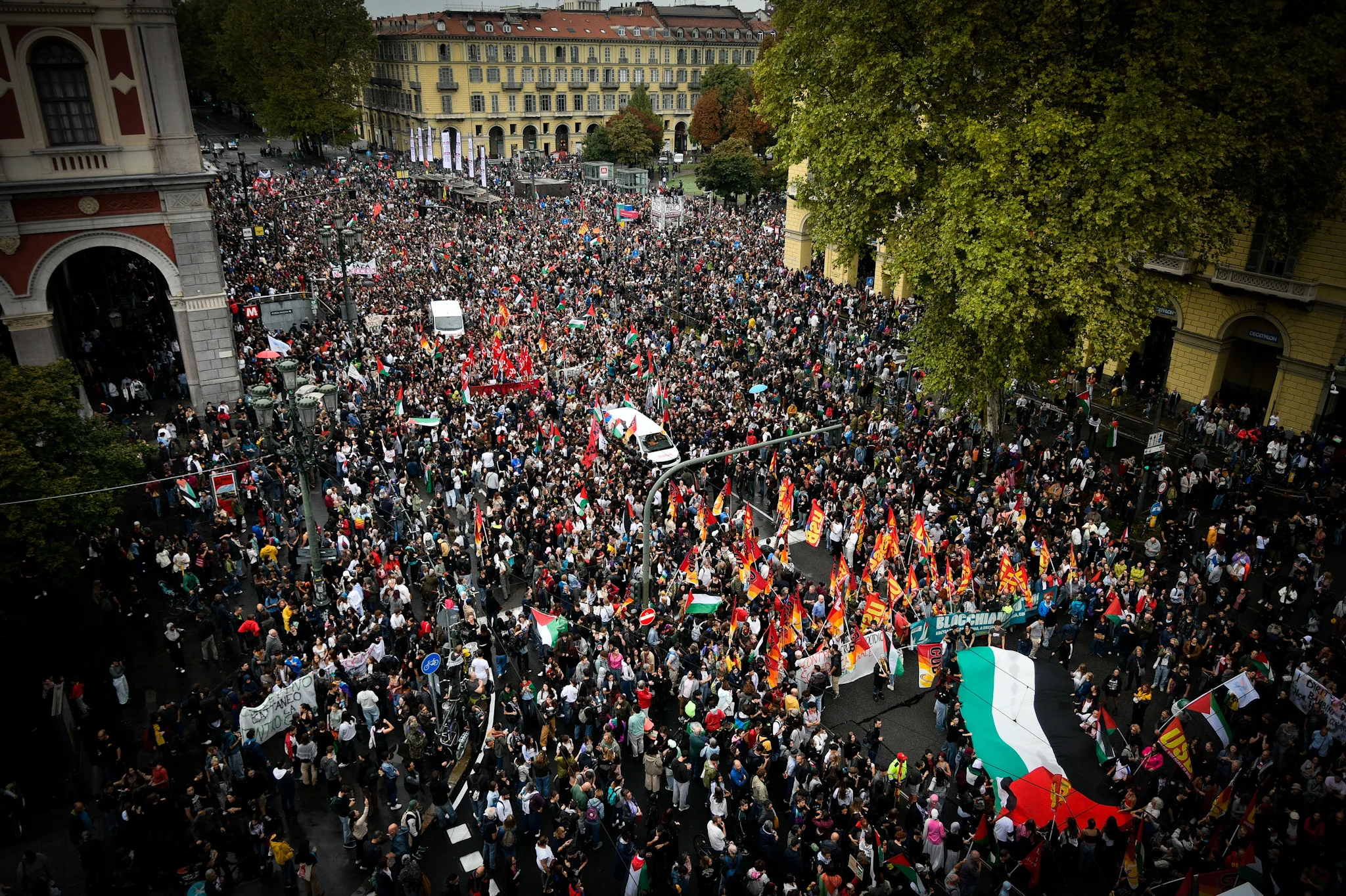Featured image for Italy's Nationwide Strike and Protests Over Gaza Conflict