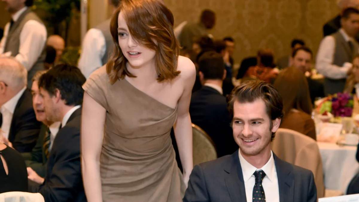 Featured image for Emma Stone's Viral Reaction to Ex Andrew Garfield at 'Poor Things' Premiere