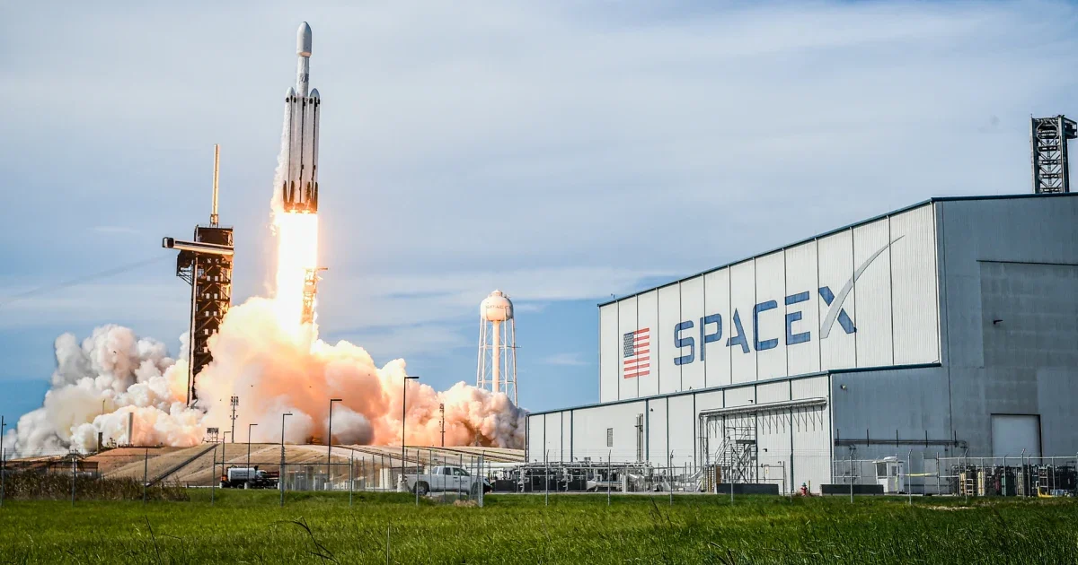 SpaceX pivots to a lunar city, delaying Mars ambitions