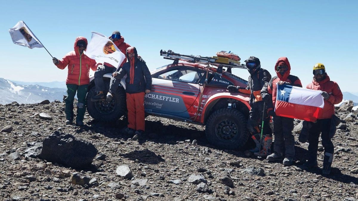 Porsche 911 Conquers New Heights with Portal Axles