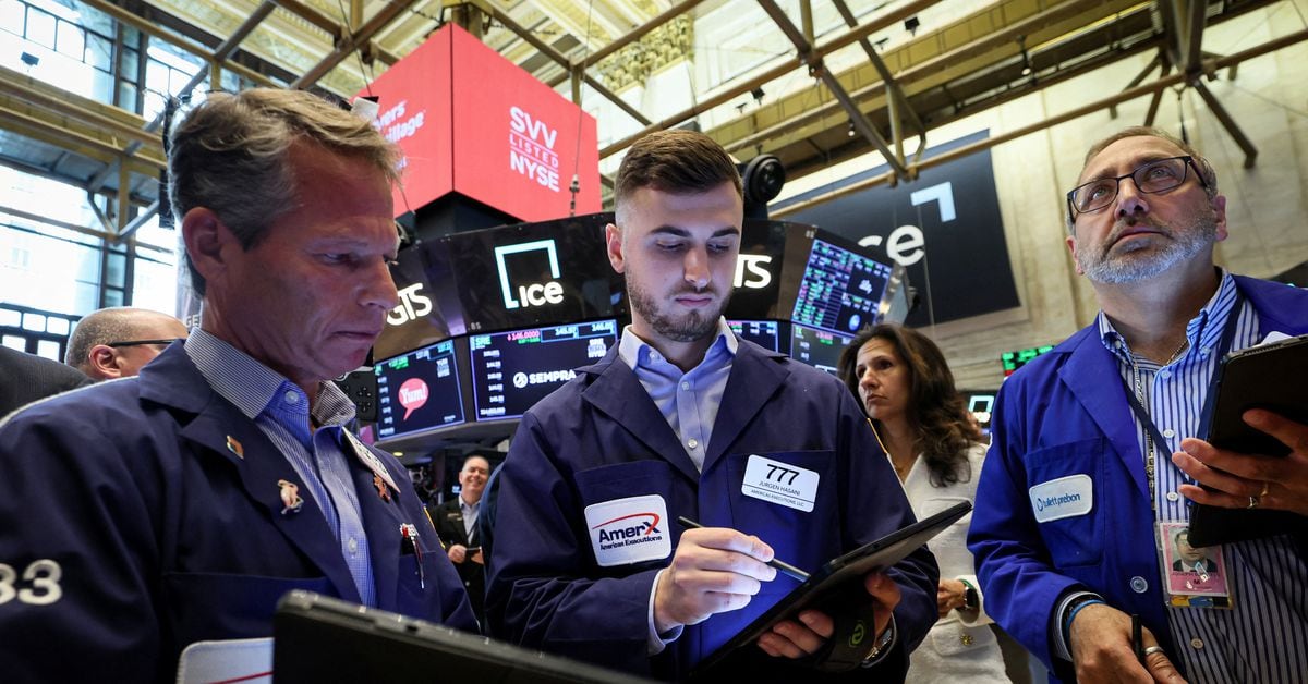 "Big Banks' Earnings Boost Stock Market, S&P 500 Ends Down but Weekly Gains Remain"