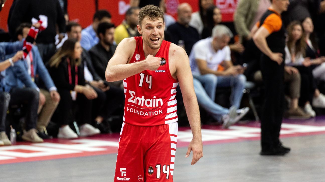 Featured image for Kings Secure EuroLeague MVP Sasha Vezenkov in 3-Year Deal