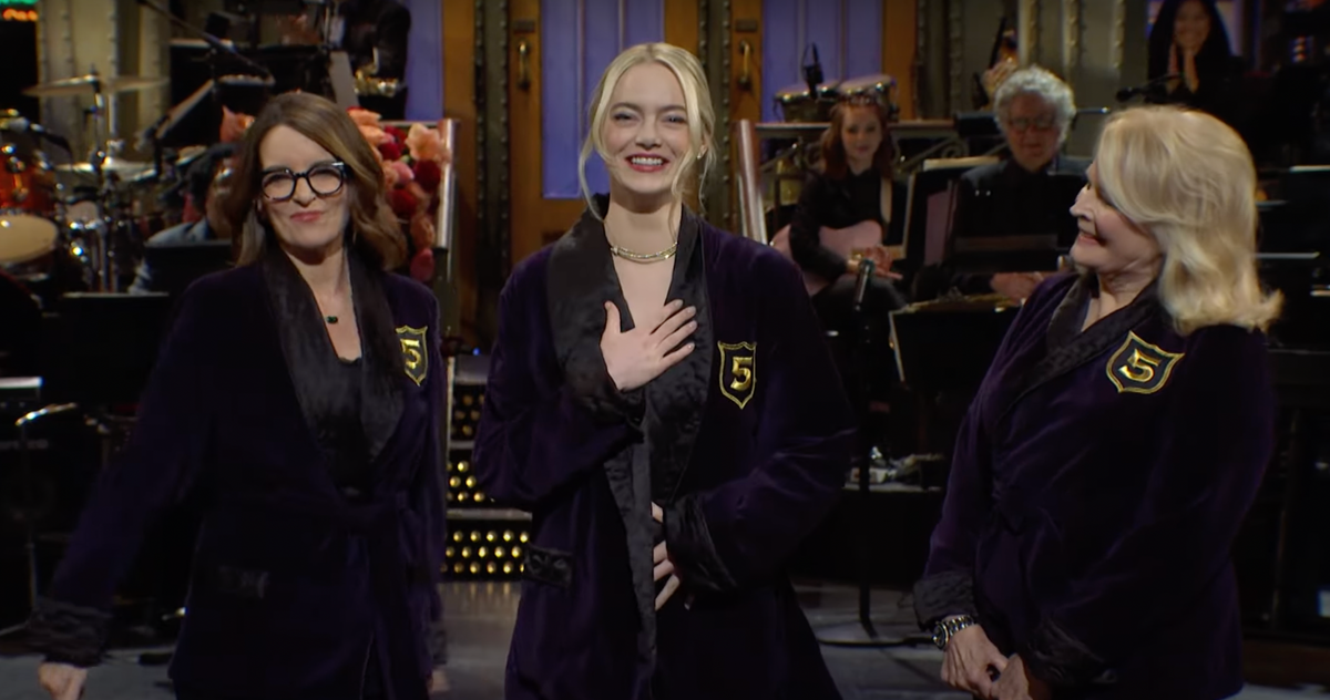 Featured image for Emma Stone Joins SNL's Five-Timers Club, Welcomed by Tina Fey